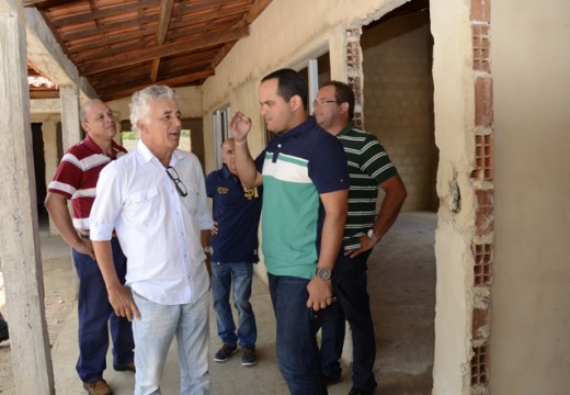 Obras na escola do Rio Branco seguem a todo vapor