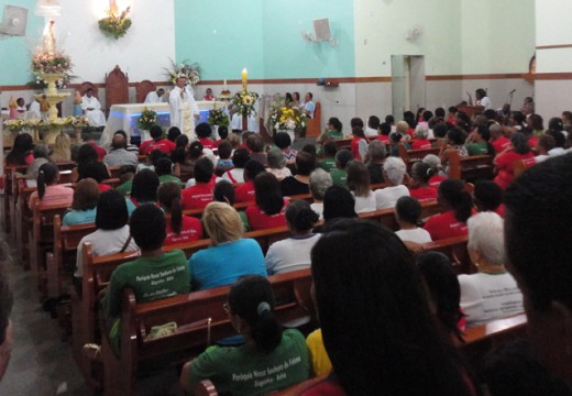 Prefeito participa de missa na Paróquia Nossa Senhora de Fátima