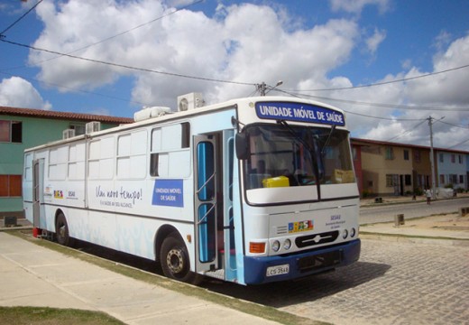 Ônibus da Saúde presta atendimento após manutenção