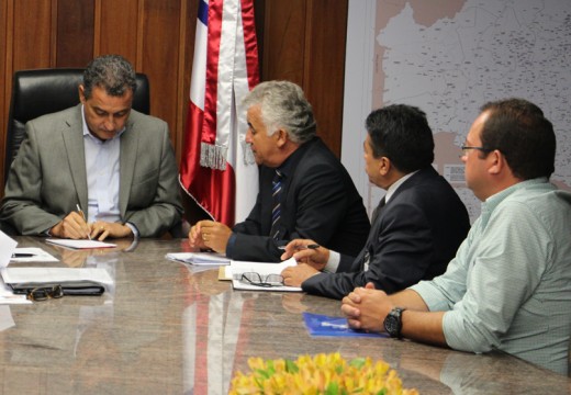 Prefeito apresenta demandas de Saúde, Infraestrutura e Segurança ao governador