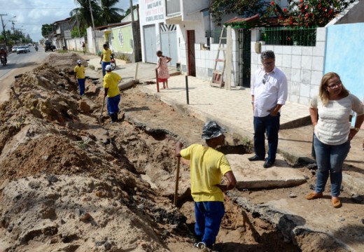 Prefeitura age para solucionar transtornos causados pela chuva