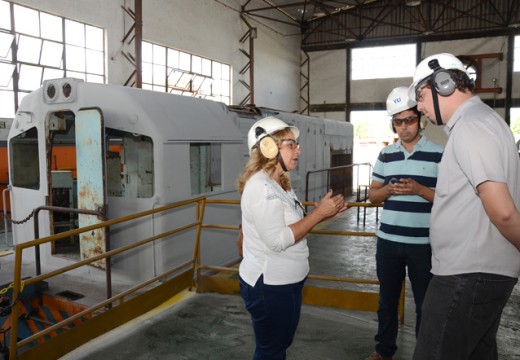 Locomotiva é preparada para exposição permanente pela FCA