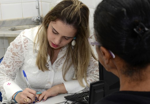 Mais 13 médicos vão fortalecer a rede básica de saúde de Alagoinhas