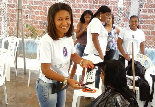 SEMAS e SEDUC participam de projeto do Instituto Embelleze