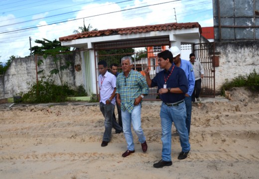 Prefeito visita obras do Zii Hotel