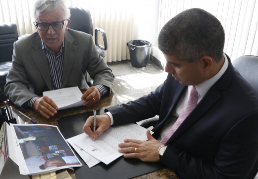 Prefeito se reúne com secretário de Segurança Pública