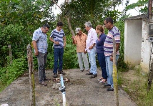 Zona Rural ganha distribuição de água, mercado de carnes e 15 km de estradas