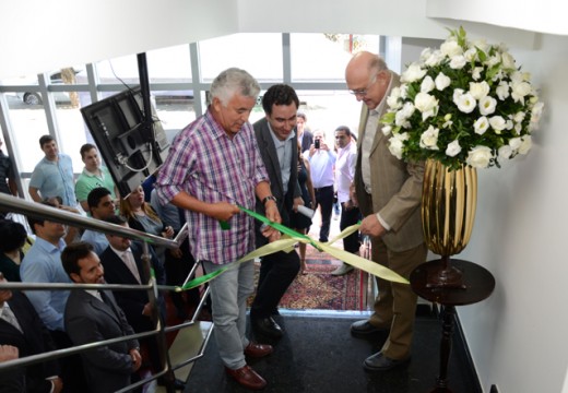 Prefeito participa de inauguração do ICA