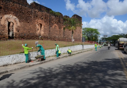 Mutirão da Limpeza atua em diferentes pontos da cidade