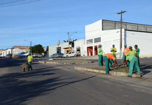 Mutirão opera na sede e zona rural