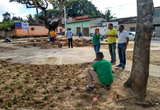 Prefeitura entrega praça revitalizada em Alagoinhas Velha