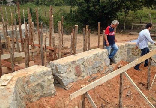 Prefeito visita obras da Ponte do Buri em Santa Terezinha
