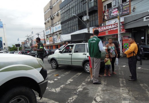 SEDEA e SMTT realizam blitz de veículos para propaganda volante