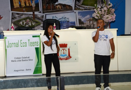 Lançamento de jornal ecologicamente correto é marcado por arte, moda e conscientização
