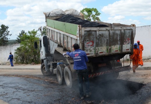 Rua Ipiranga recebe pavimentação asfáltica
