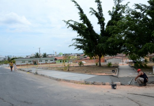 Prefeitura requalifica praça no Pedro Braga