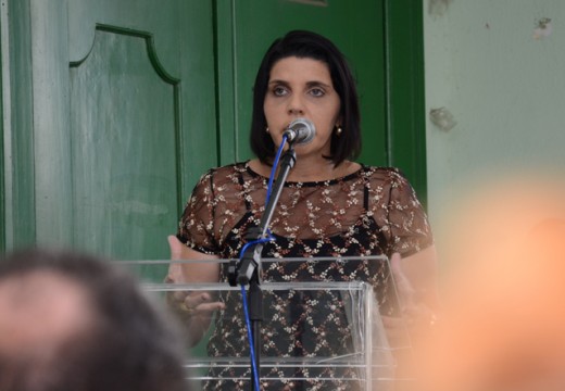 Associações recebem certificados para retirada de brinquedos