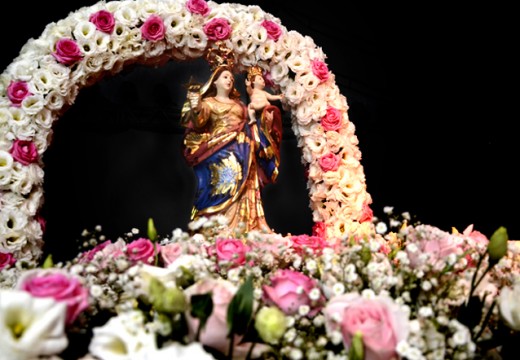 Procissão e missa encerram festa da padroeira em Riacho da Guia