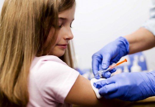 SESAU convoca meninas para se vacinarem contra HPV