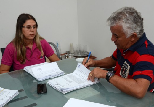 Prefeitura renova convênios com instituições beneficentes