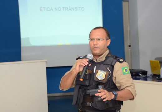 Motoristas participam da Semana da Educação