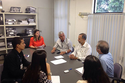 Prefeito entrega projeto na Conder para obras do Jardim Petrolar