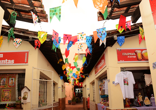 Mercado do Artesão recebe forró pé de serra e concurso de quadrilhas