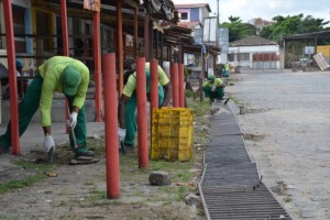 Operação Limpeza na Central de Abastecimento - crédito da foto Roberto Fonseca - Secom - Divulgação