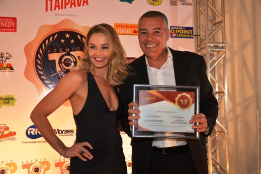 Prefeito é homenageado na abertura do Prêmio Top Fashion Empresarial