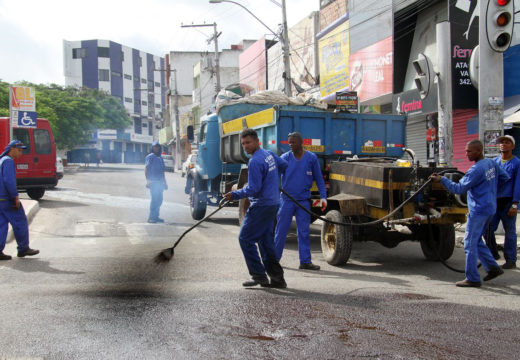 Prefeitura realiza recapeamento e Operação Tapa Buracos em ruas do Centro de Alagoinhas