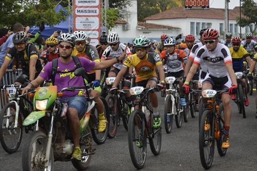VEJA VÍDEO: Prova eletrizante e disputas acirradas marcam o 13º Marathon Bike em Alagoinhas