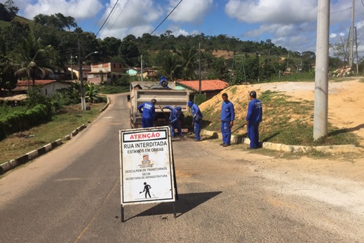 Prefeitura continua espalhando operação tapa buraco em toda cidade