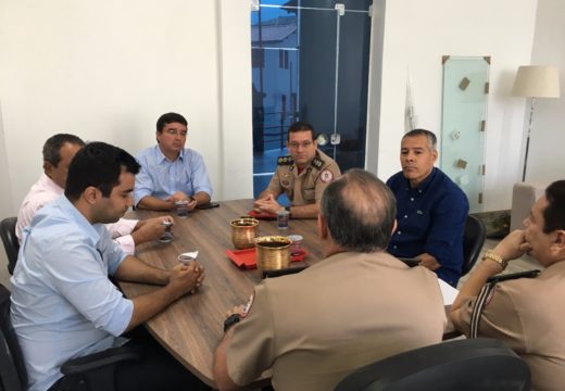 Prefeito articula ampliação de unidade do Corpo de Bombeiros em Alagoinhas