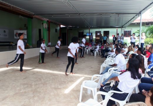 Alunos da rede municipal se apresentam em Café com Cidadania da Pastoral do Menor de Alagoinhas