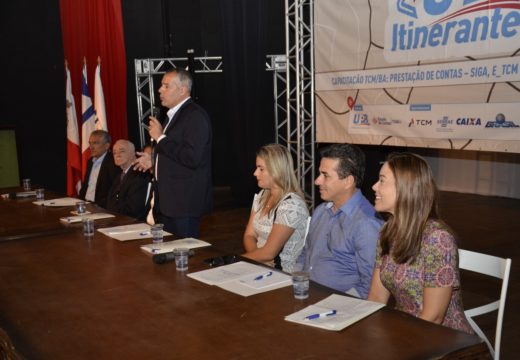 Alagoinhas recebe representantes de 30 municípios para capacitação com UPB e TCM