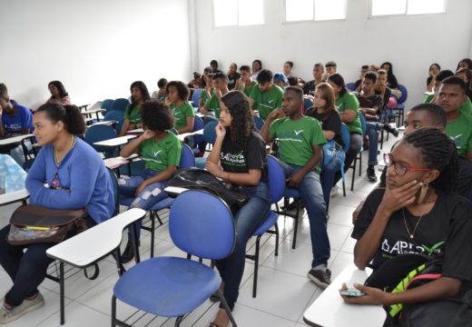 Alunos da rede municipal participam de segundo aulão preparatório da Prova Brasil