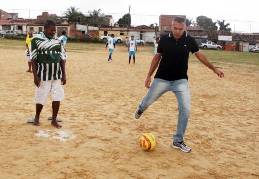 Prefeito Joaquim Neto participa da abertura do Campeonato de Futebol da Suburbana