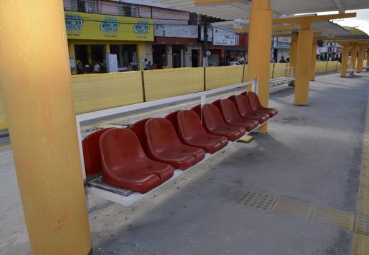 Prefeitura gera economia de R$ 34 mil com reaproveitamento de cadeiras, na reforma do Terminal Urbano