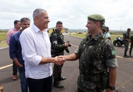 Agentes do Exército desembarcam em Alagoinhas para treinamento, com apoio da Prefeitura