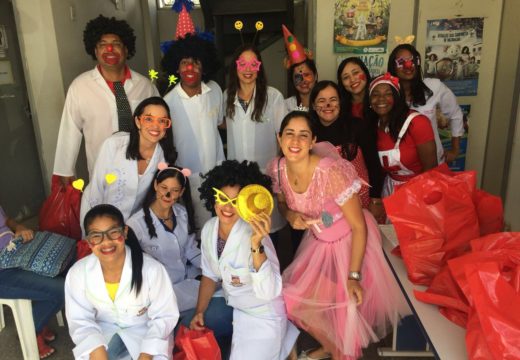 Vigilantes da Alegria fazem a festa das crianças internadas no Hospital Dantas Bião