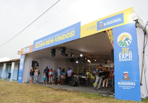 Expo Alagoinhas: Público se diverte com programação cultural em estande da Prefeitura