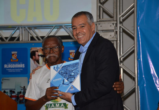 Prefeitura de Alagoinhas apresenta Planejamento Estratégico da gestão durante evento lotado
