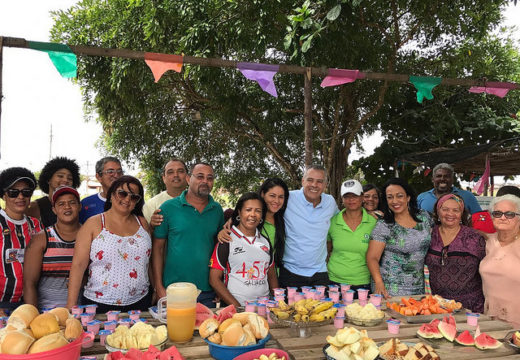 Prefeito prestigia Campeonato Feminino de Futebol