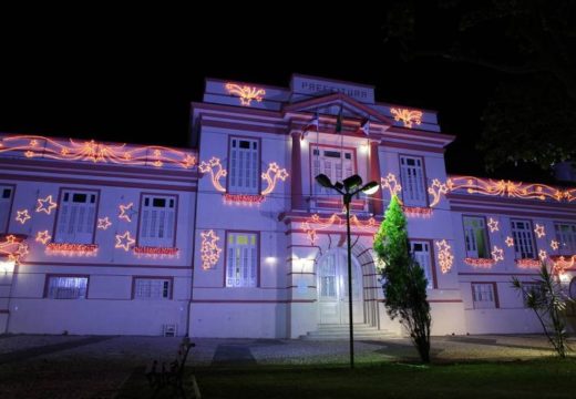 Luzes de Natal: Prefeitura inaugura iluminação natalina na próxima semana