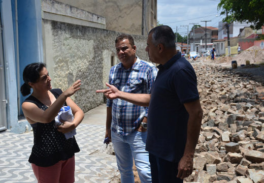 Obras e avanço contínuo: Prefeitura inicia requalificação total da Rua Leovigildo Reis