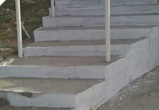Prefeitura viabiliza construção de uma escada de acesso à Central de Abastecimento