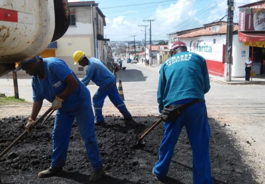Prefeitura realiza Operação Tapa-Buraco em diversos bairros nesta sexta-feira (20)   