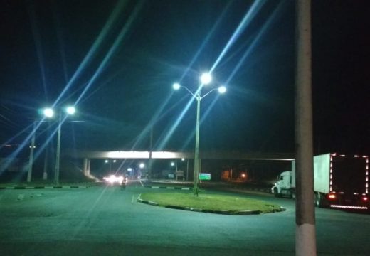 Prefeitura amplia rede de iluminação pública na entrada da cidade