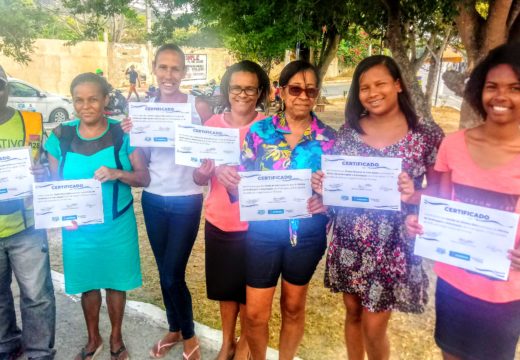 SAAE finaliza oficina de jardinagem e arborização no Mangalô