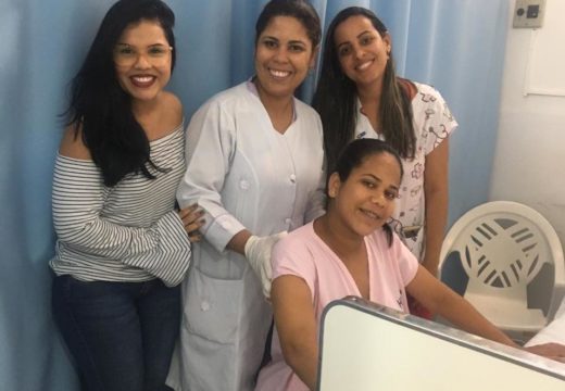 Hospital Maternidade de Alagoinhas implementa técnica com bolas como recurso terapêutico para gestantes